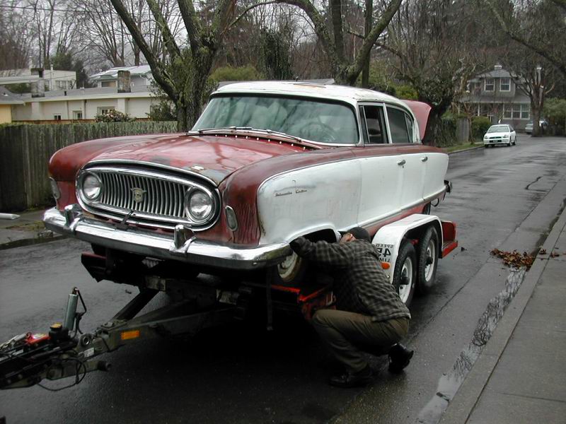 This strap almost came off later on the road. I suck at rigging.