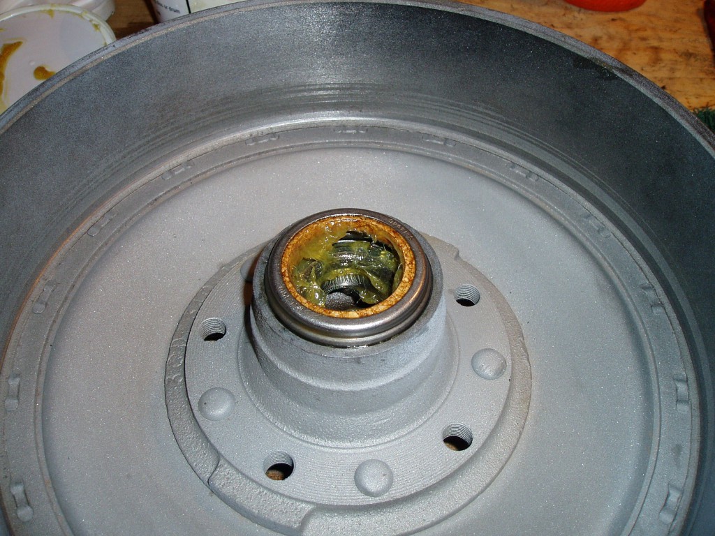 Friday 3/31/06. Front hub & drum. All new races and bearings and seal.