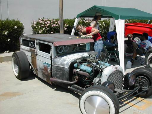 The heat in the San Fernando Valley was pretty absurd that day, so we figured we'd follow along with the absurdity by cooking eg