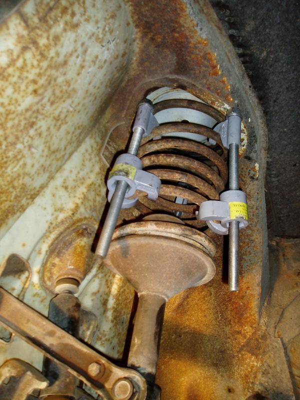 Sunday 1-20-2008. Re-installing a stock front spring. I needed to do this to get some measurements. I neglected to take measurem