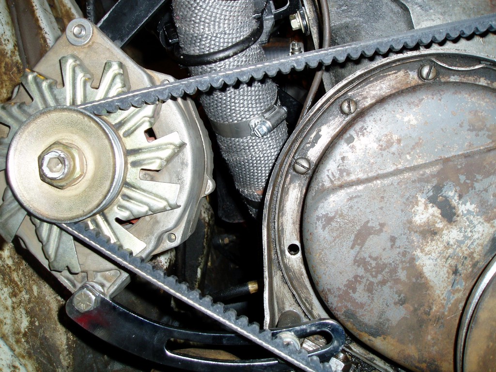 Close up of lower alternator bracket.