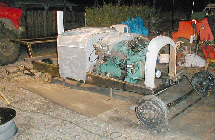 Those front brakes are from a '40 Ford.
Way too expensive to replace.
Econoline brakes are now the answer.