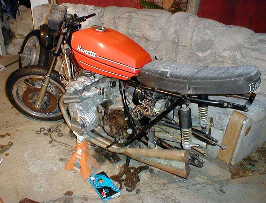 Also lopped the corroded ends of the exhausts (and silencers) off. Megaphones now.