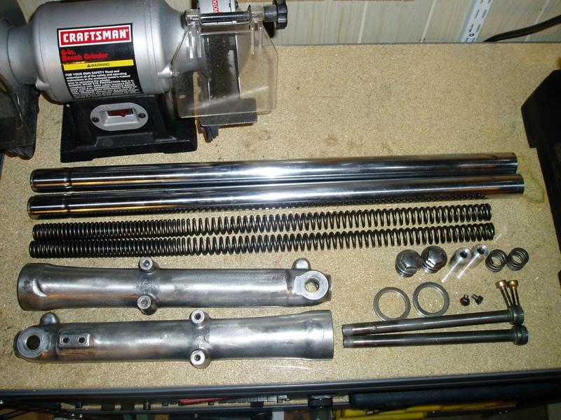 Honda CB250 front forks blown apart and cleaned. Waiting on new oil seals to arrive for re-assembly.