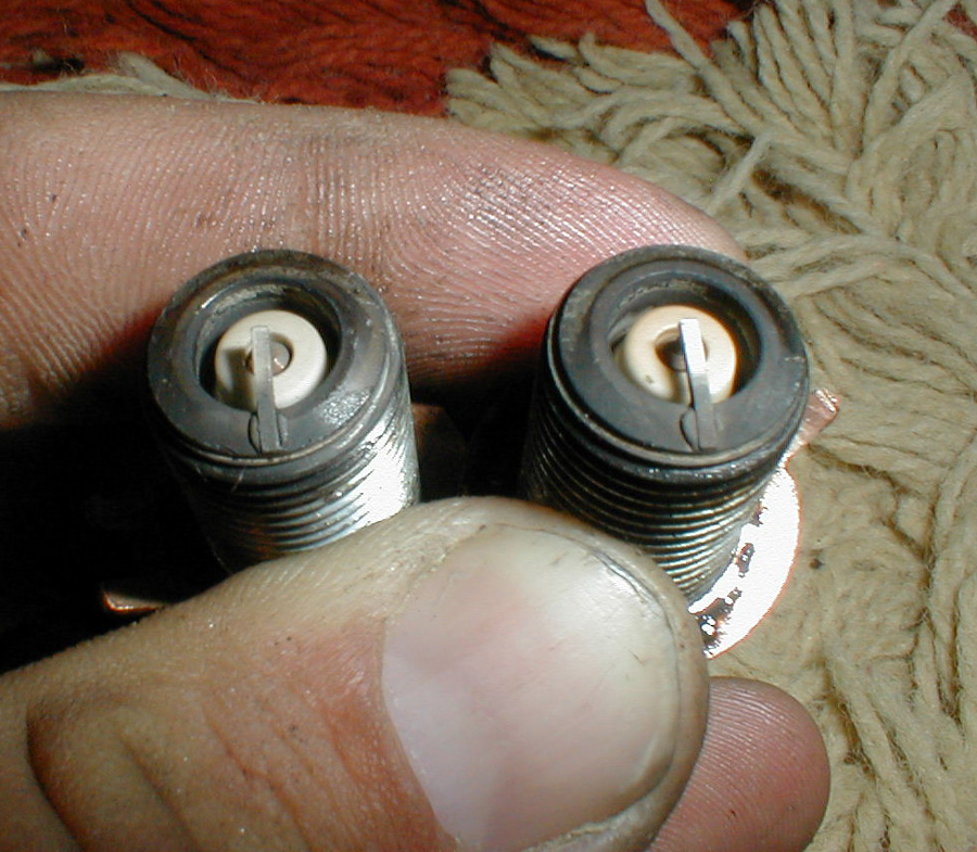 Front plug left.
Rear plug right.