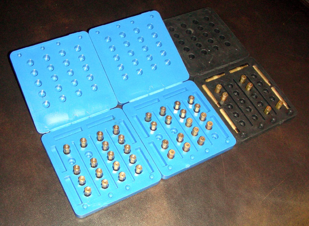 New jets and containers from Sudco. Plenty of small ones that I can drill out for alcohol if I want.