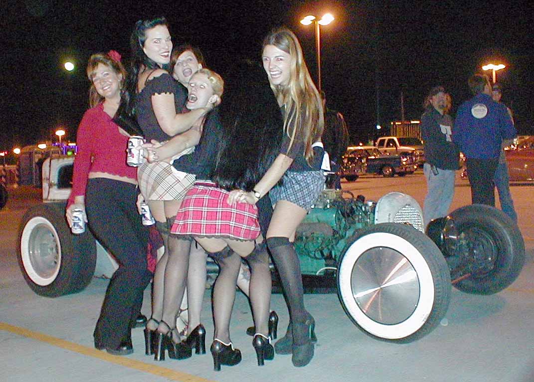 ...and really, nothing says VLV better. Cars, women, barley pops, smiles, and TättMätt gettin' a semi.