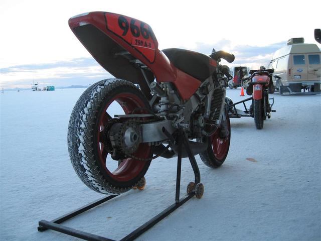 The RS250R waiting to kill.