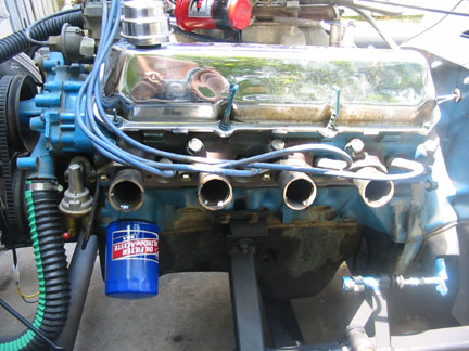 Small tubes tack-welded to the flanges and the rings. 