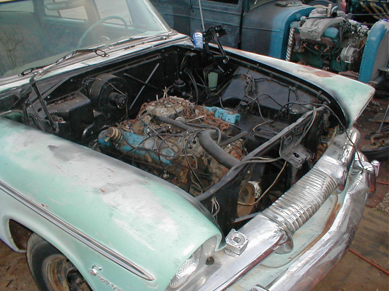 I feel a little bad about only posting two new photos of GAM's car from the weekend 'cause he worked so damn hard on it.